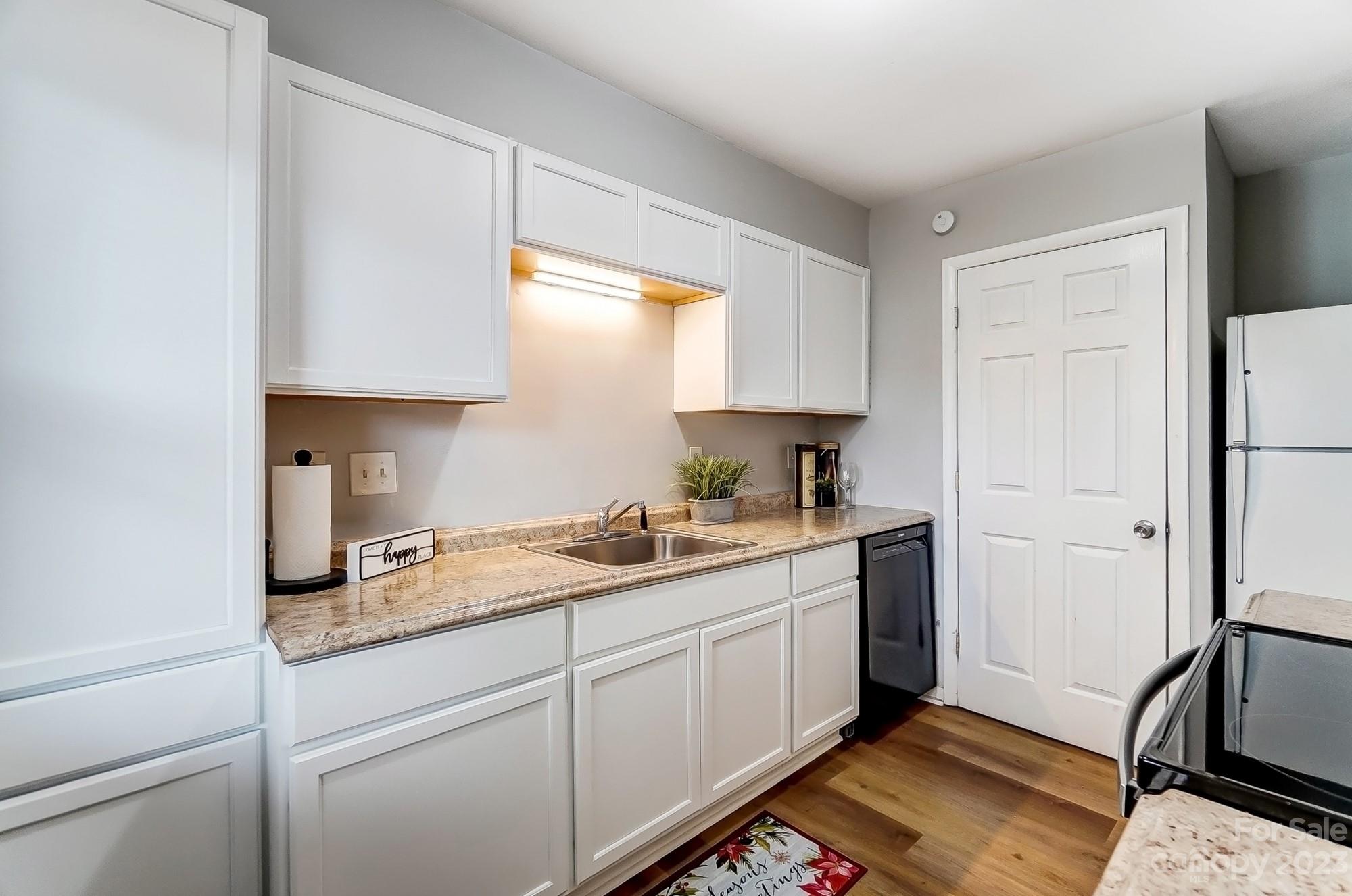 Pawtuckett on The Green - Residential