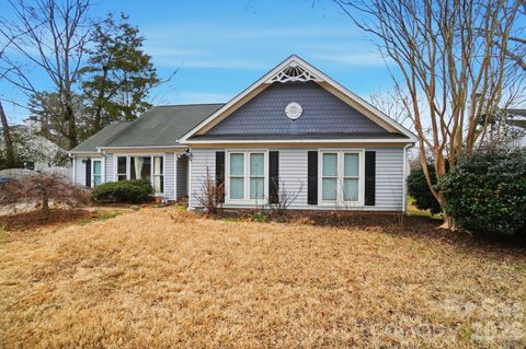 Photo of 165 Edgewater Drive NW, Concord, NC 28027 (MLS # 4335803)