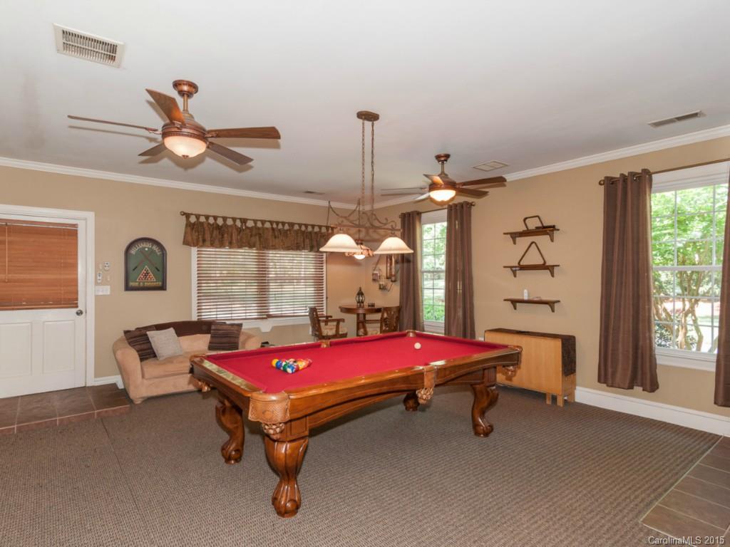 Rolling Hills - Residential