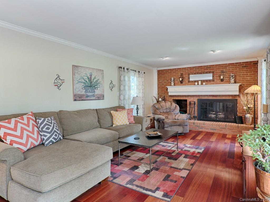 Rolling Hills - Residential