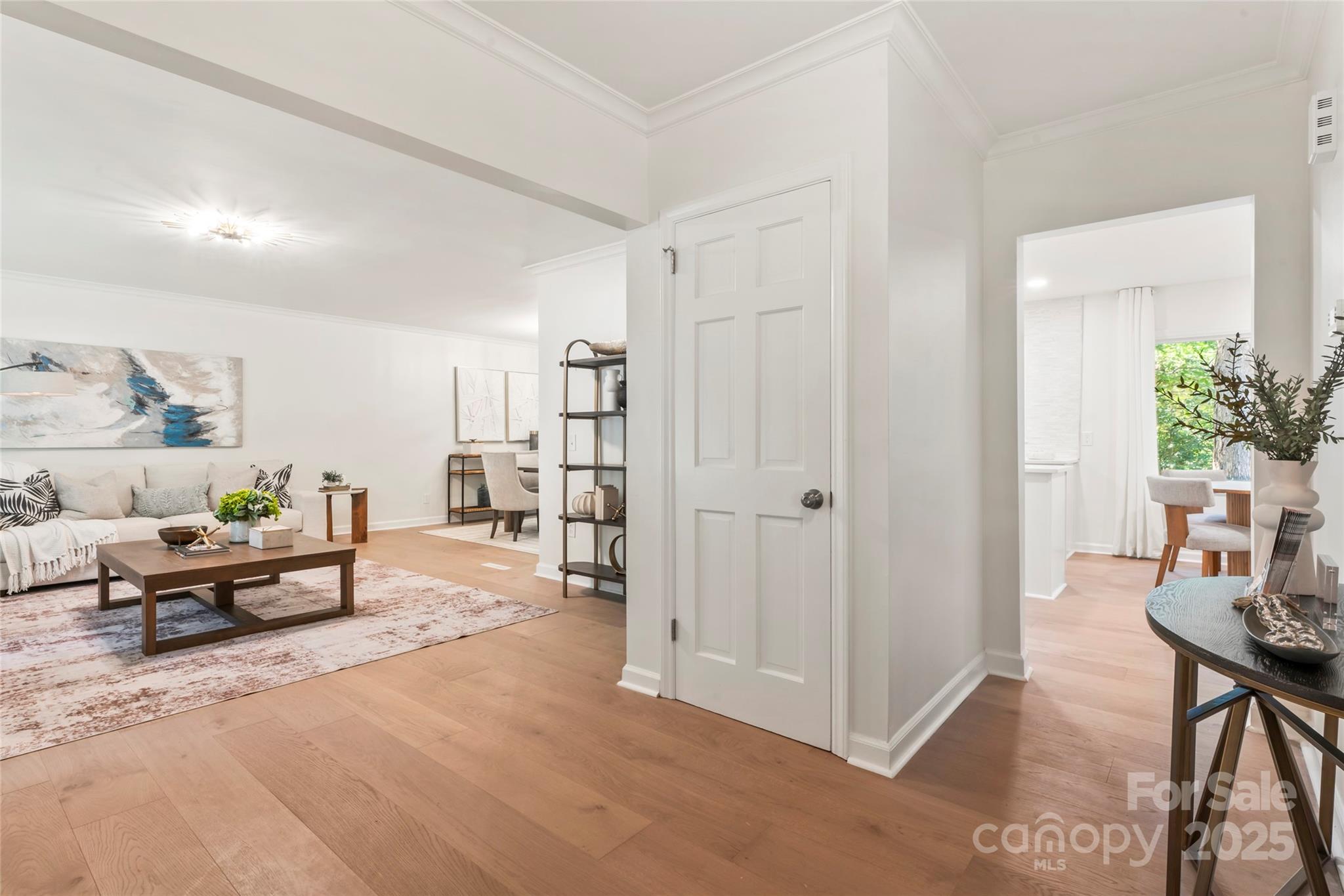 7016 Pleasant Drive