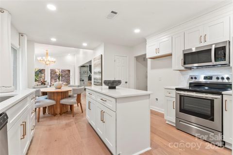 7016 Pleasant Drive Charlotte NC 28211