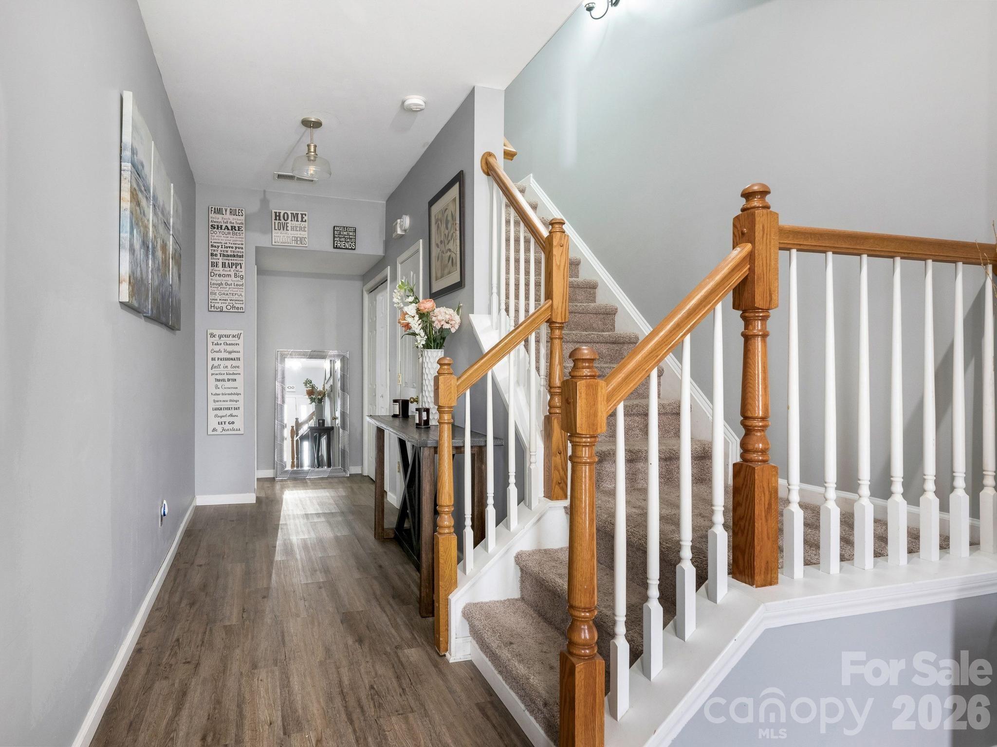 9785 Walkers Glen Drive NW