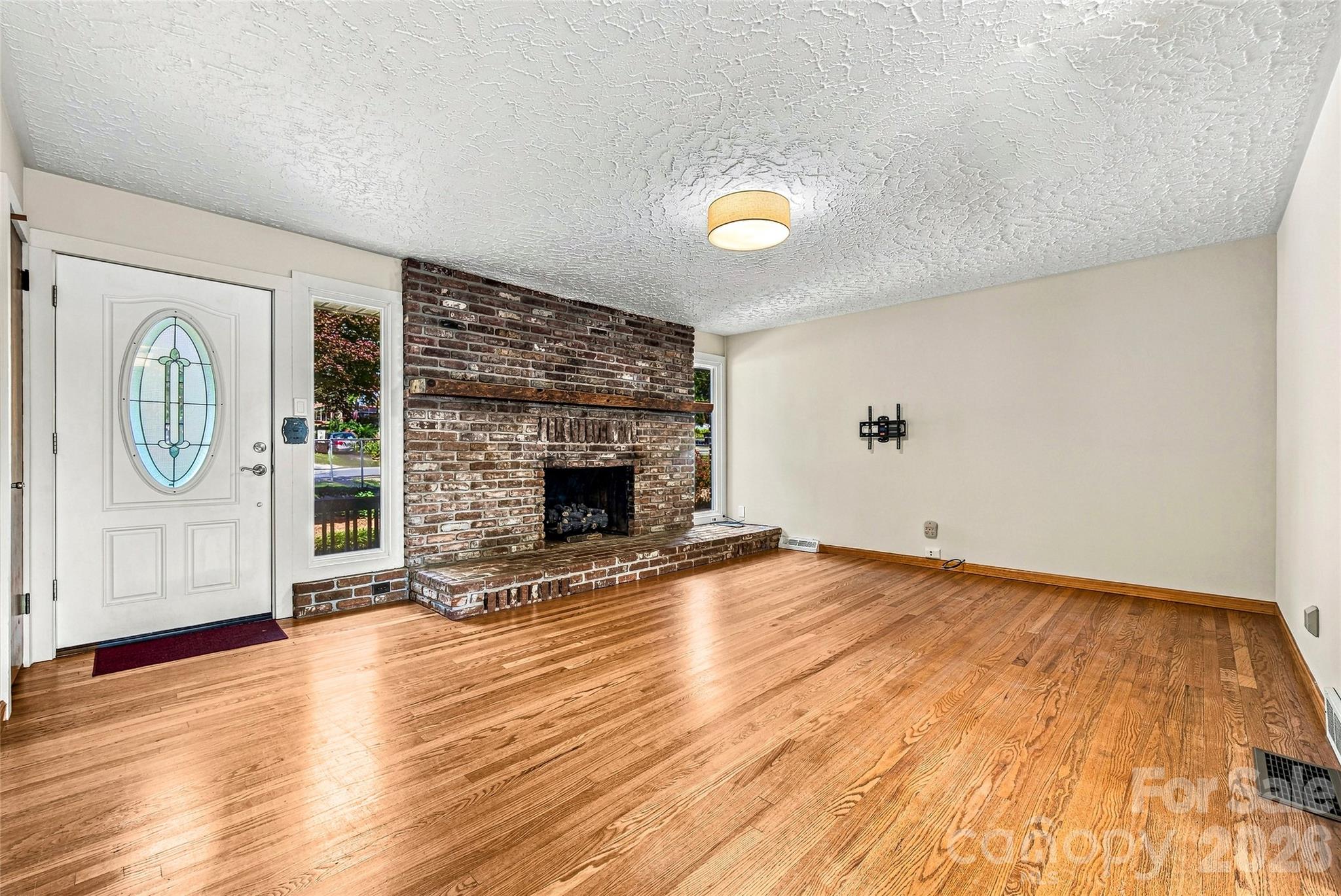 708 Loop Road