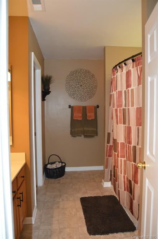 Autumn Cove at Lake Wylie - Residential