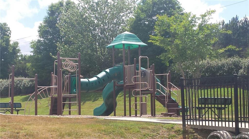 Autumn Cove at Lake Wylie - Residential