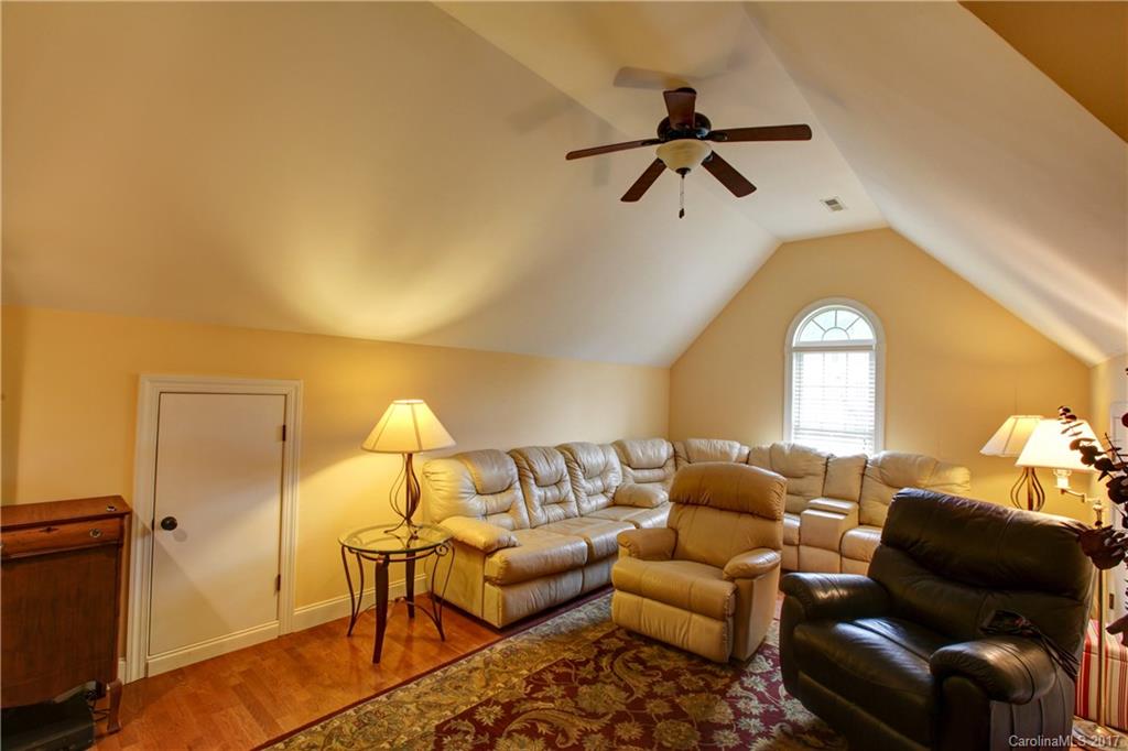 Creekside Estates - Residential