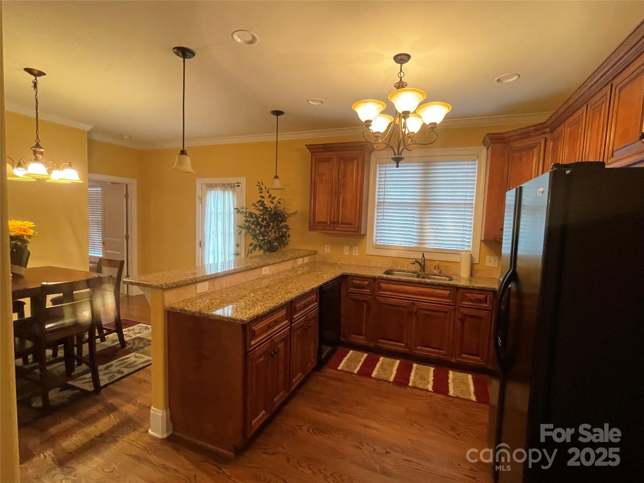 3112 Hollywood Drive