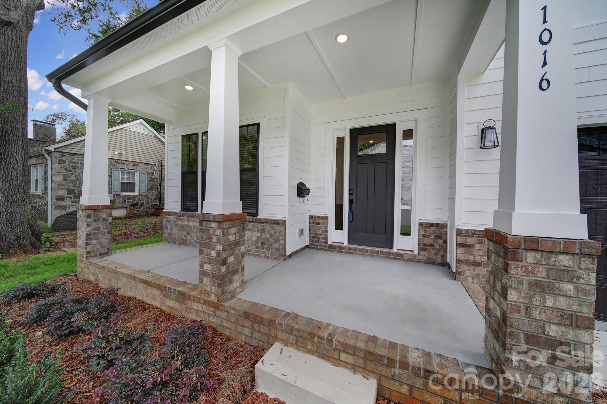 1016 Rockway Drive
