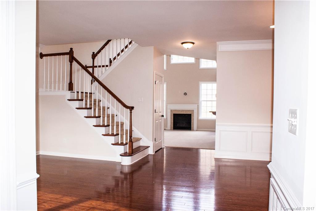 Lake Shore On Lake Wylie - Residential