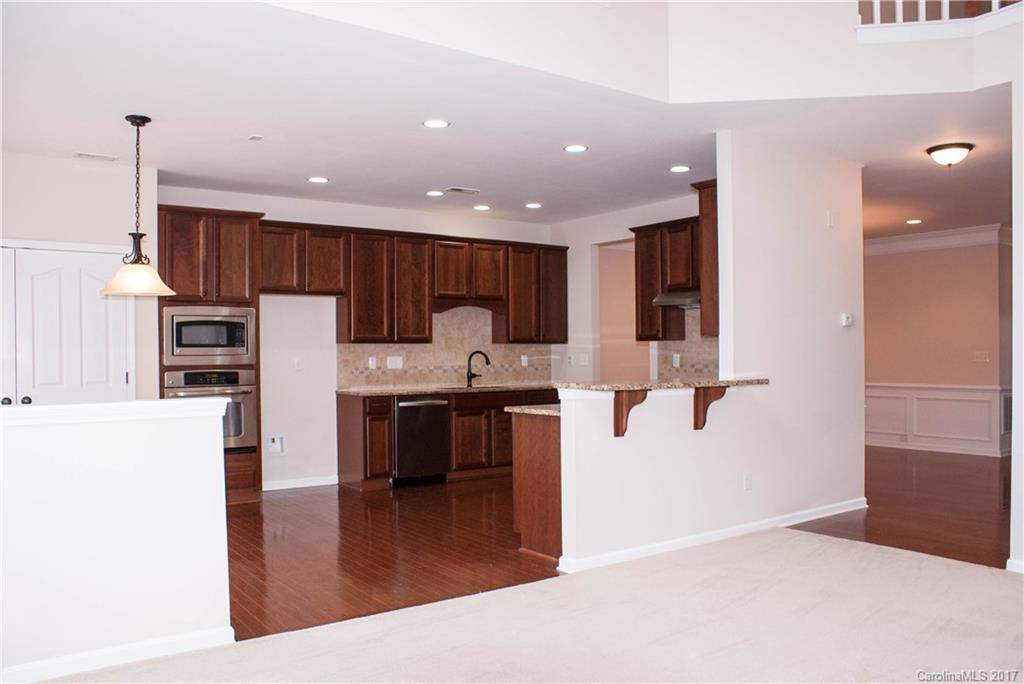 Lake Shore On Lake Wylie - Residential