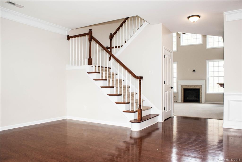 Lake Shore On Lake Wylie - Residential