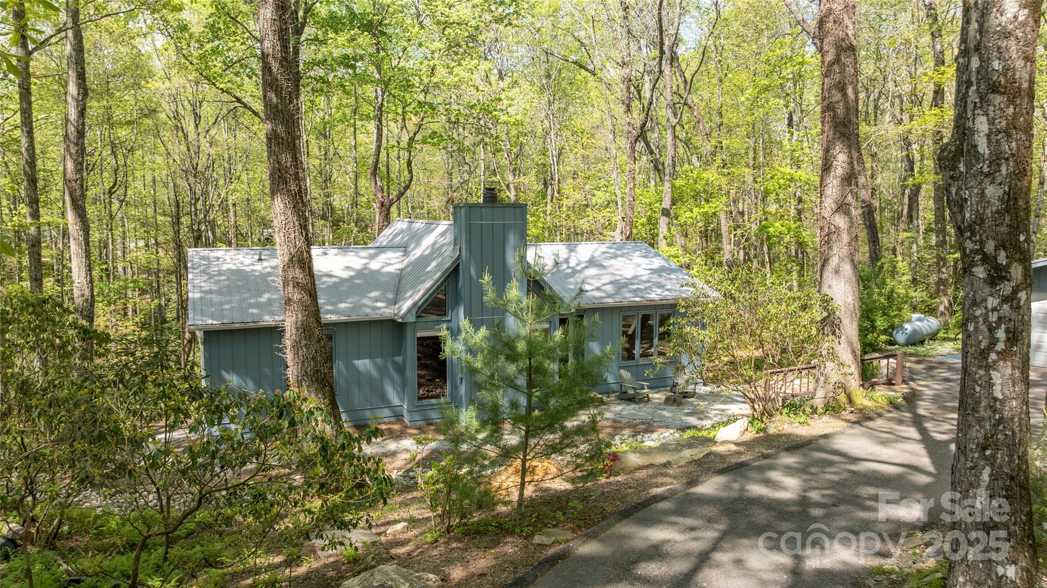 204 Narrows Road
