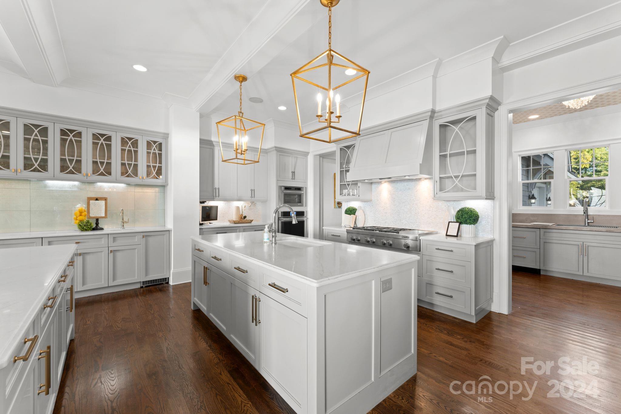 Diane Shores - Residential