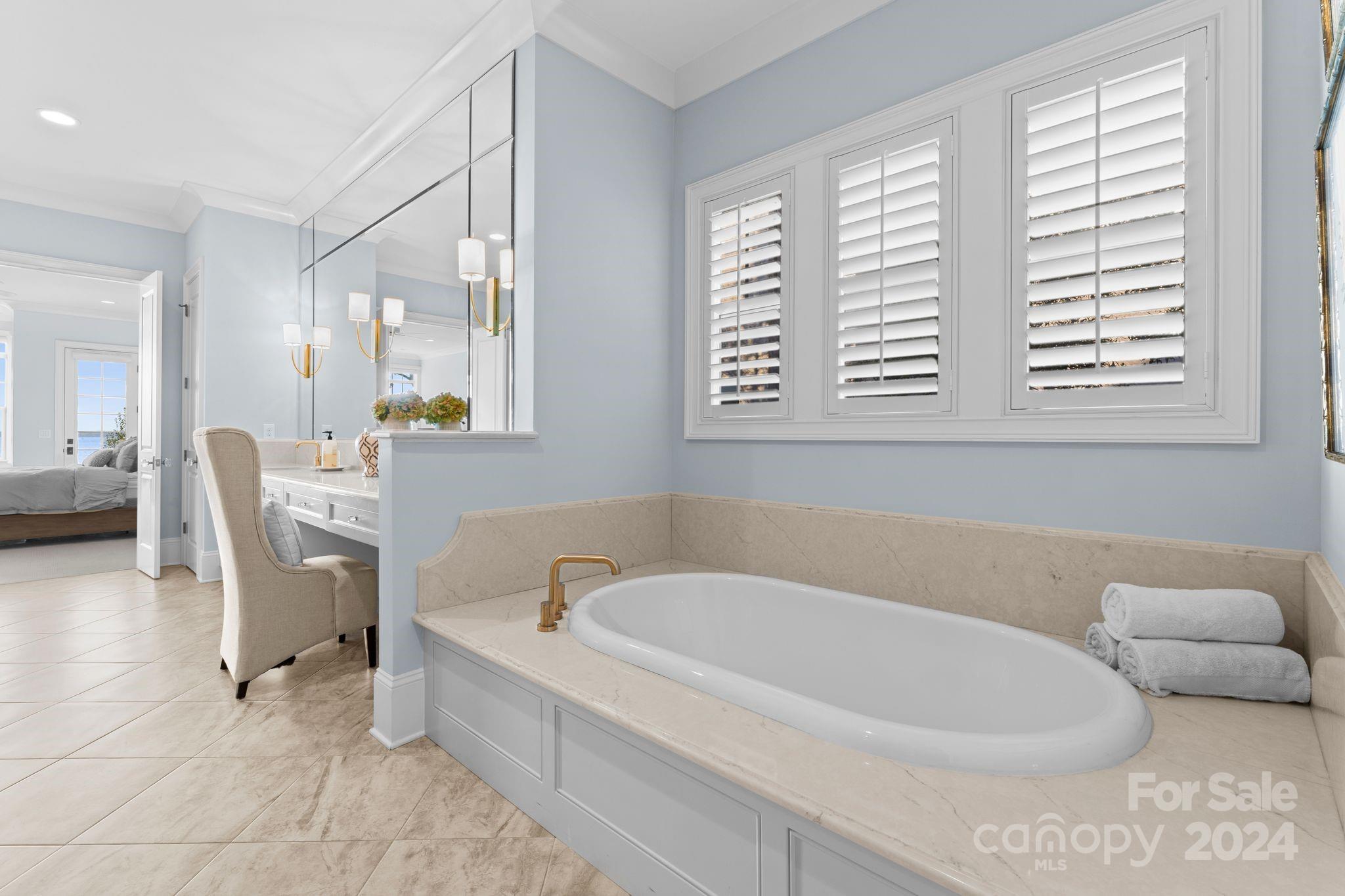 Diane Shores - Residential