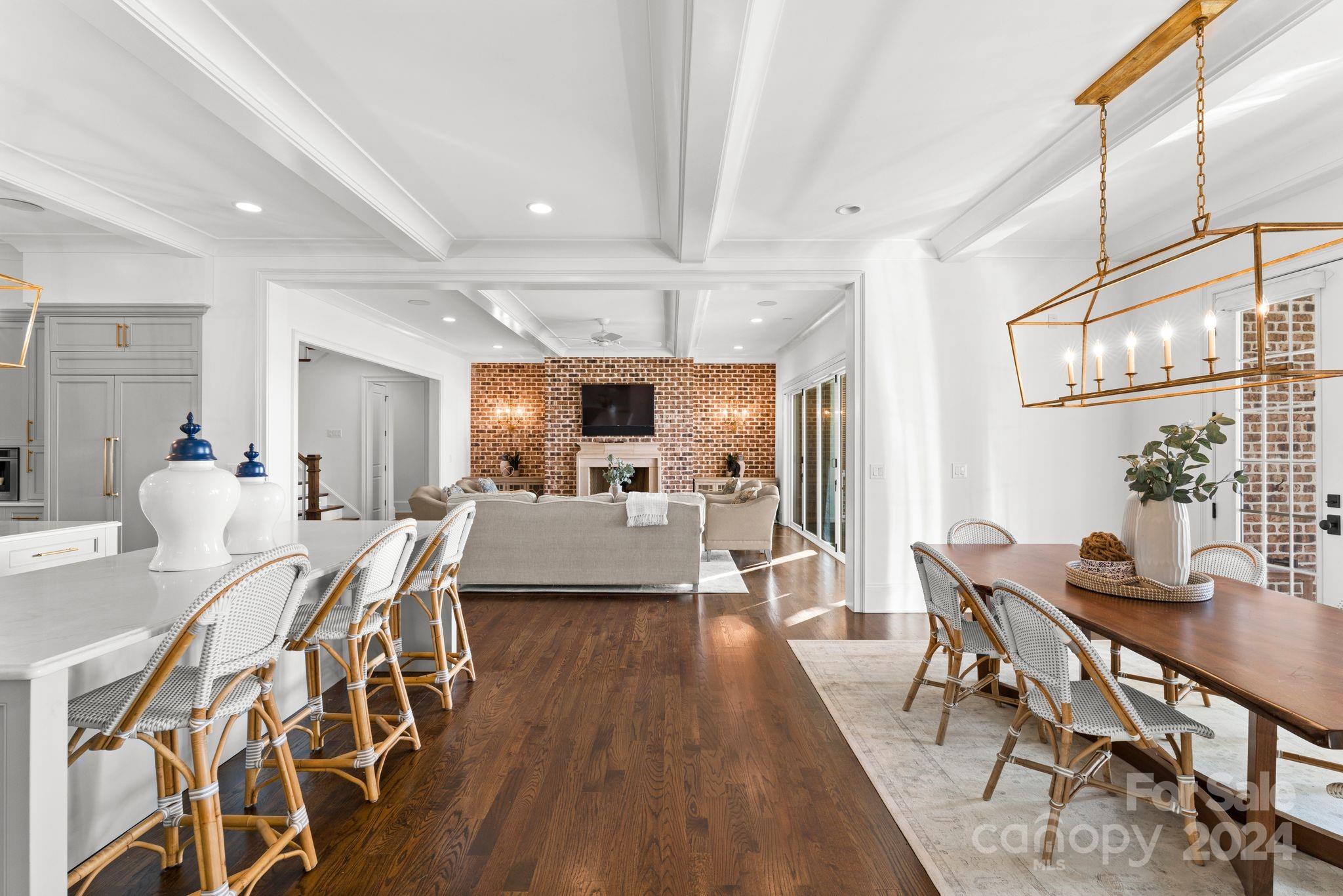 Diane Shores - Residential