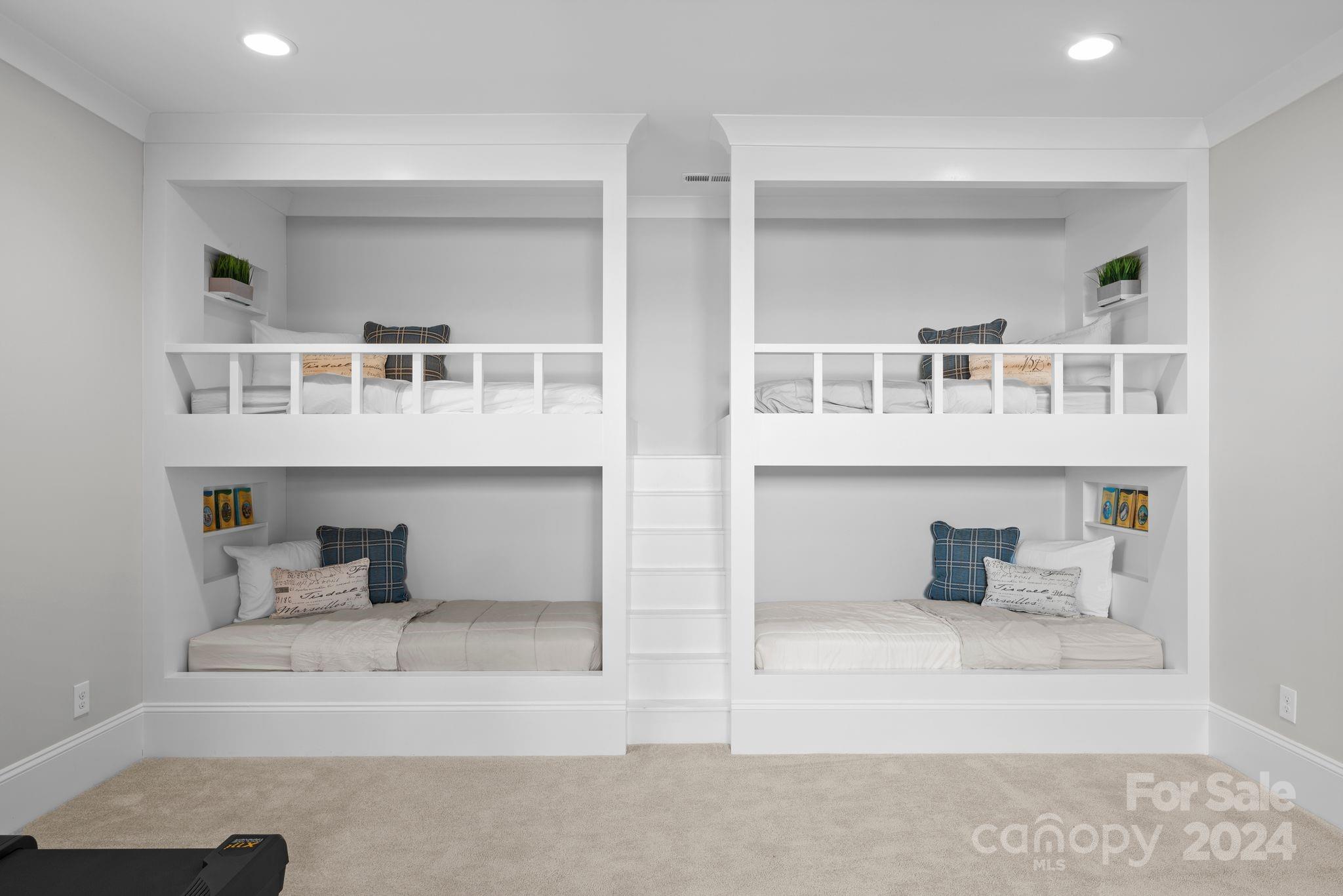 Diane Shores - Residential