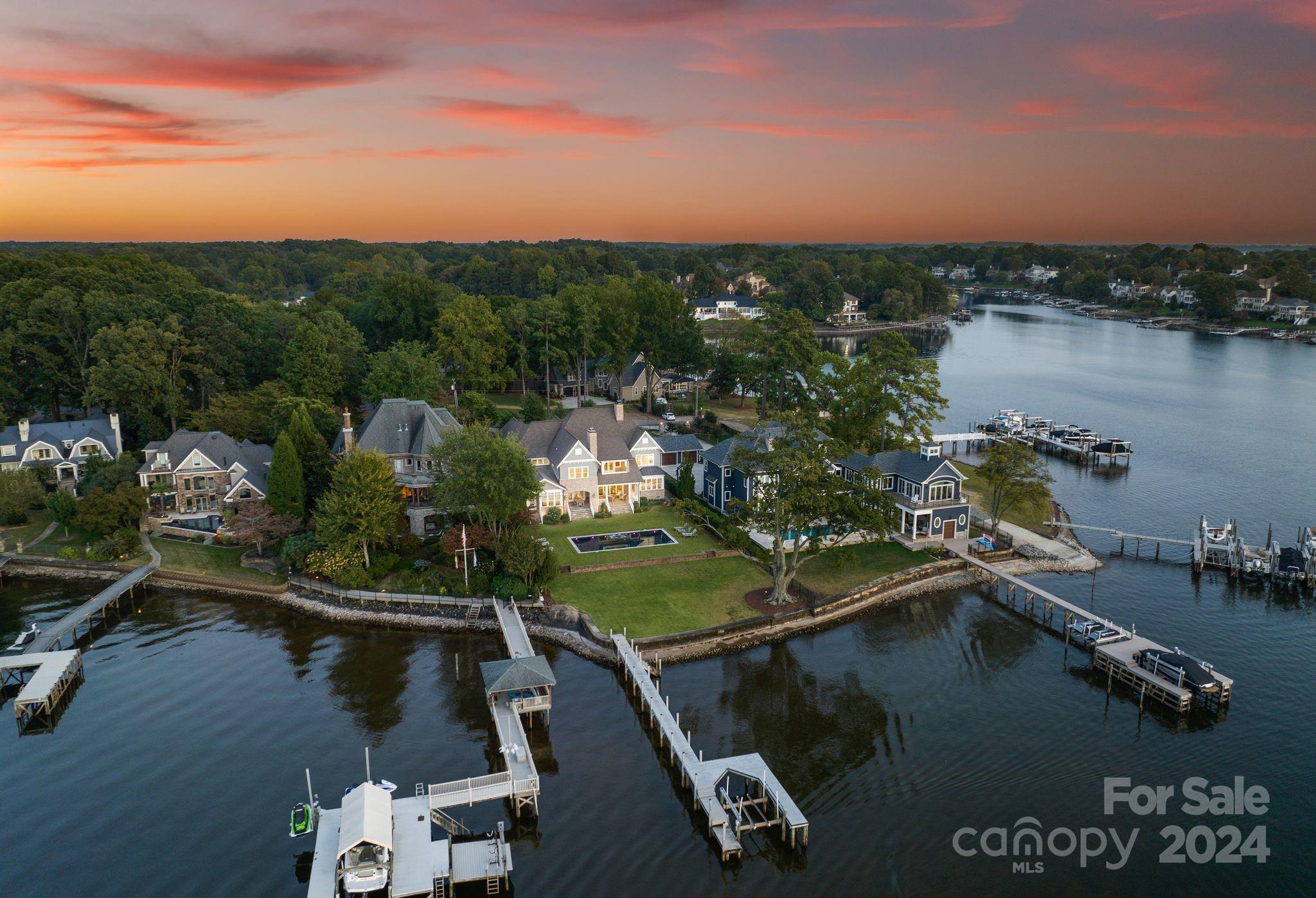 Diane Shores - Residential