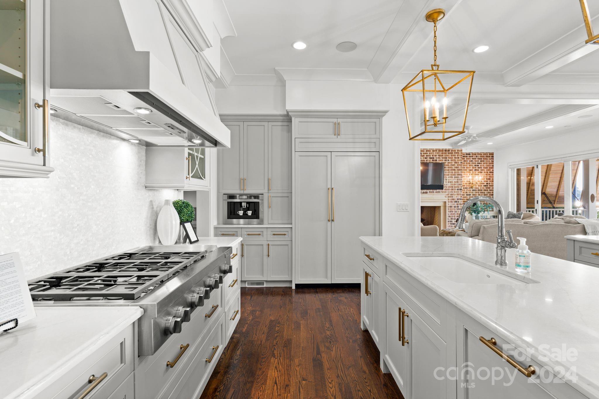 Diane Shores - Residential