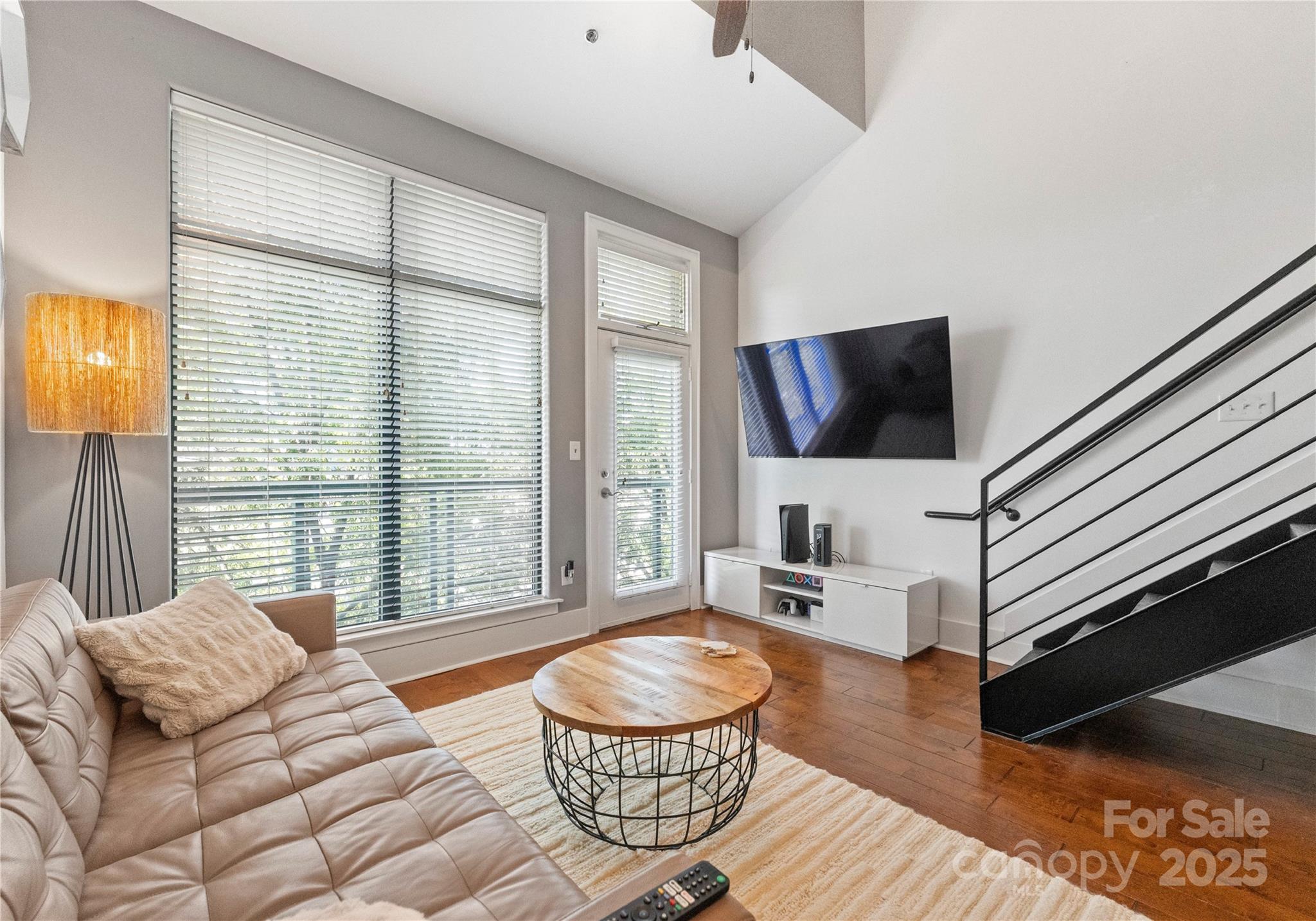 115 E Park Avenue 427