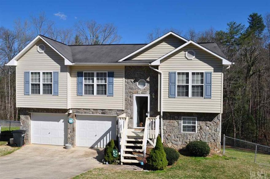 Looking for a home in a great location in the Lenoir area? This 3 Bedroom 2 Bath home is conveniently located within minutes of local shopping, businesses, eateries, medical facilities, and Hwy 321. The Living Room displays cathedral ceilings and flows into an open Kitchen. The Kitchen with an eat-in area is highlighted by natural light and leads out to the back deck and into the back yard fence. Venture into the hallway towards the spacious bedrooms and baths. Positioned at the end of the hallway is the Master Bedroom with Master Bath that contains a tub/shower combo. An Unfinished Basement with potential for a Den, living space, entertainment room, hobby room or storage room. Nestled on 0.61 acres with a fenced in back yard with wooded views.