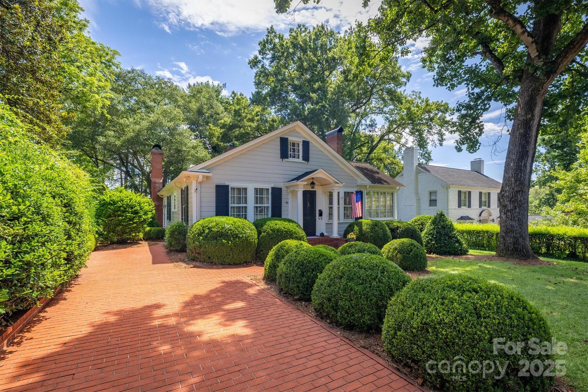 407 Highland Avenue SW