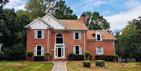 Photo of 10431 Wyndham Forest Drive NE, Charlotte, NC 28277 (MLS # 4311225)