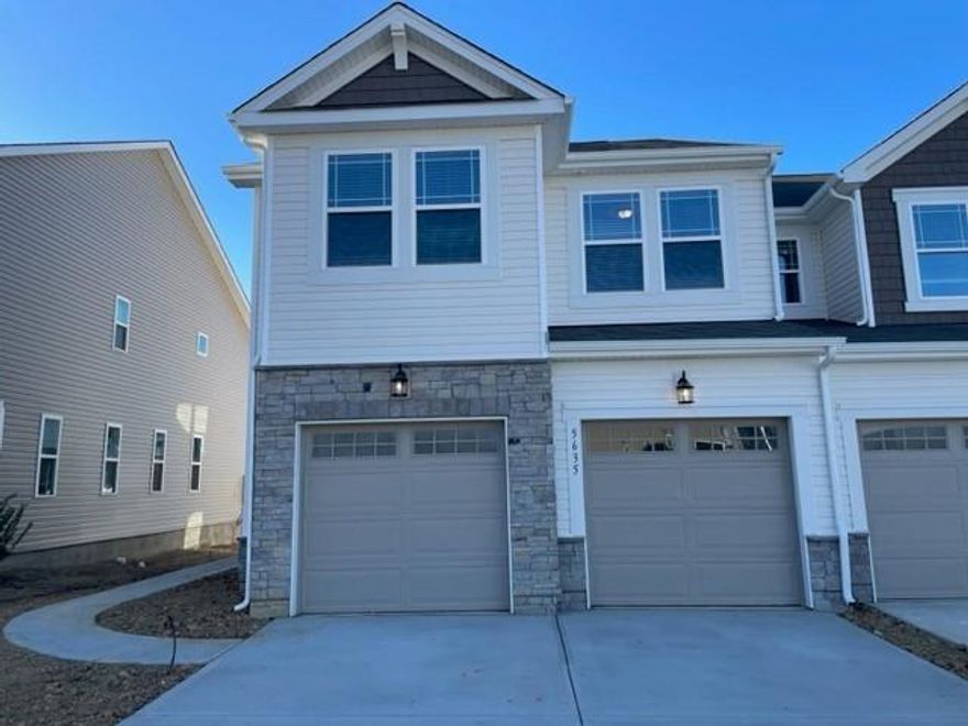 Somerset is located off Johnston Road with 110 units with mostly private back yards.  The community is considered Ballantyne Area close to major shopping.  All floor plans are 3 bedrooms with 1 or 2 car garage options. Call for details.