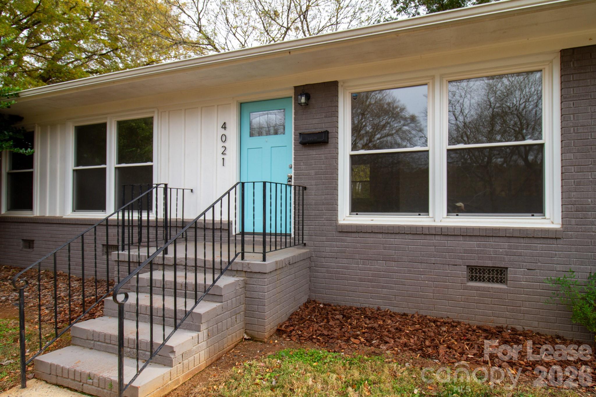 4021 Crestridge Drive