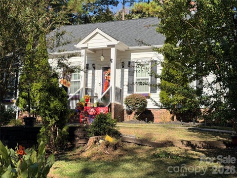 Photo of 1116 Somersby Lane, Matthews, NC 28105 (MLS # 4426771)