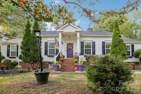 Photo of 1116 Somersby Lane, Matthews, NC 28105 (MLS # 4426771)