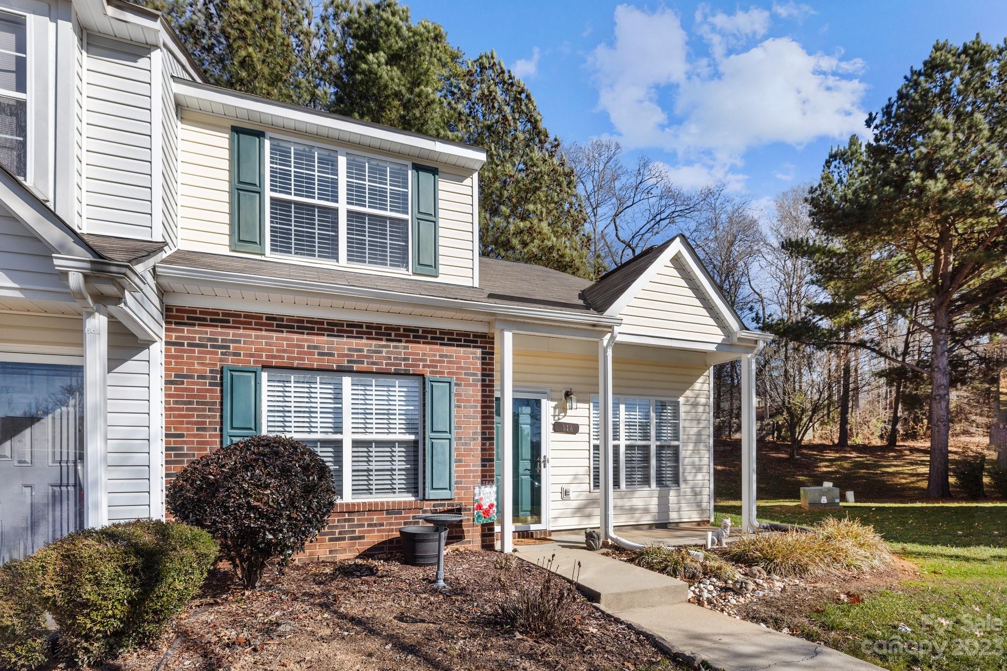 The Townes at River Crossing - Residential