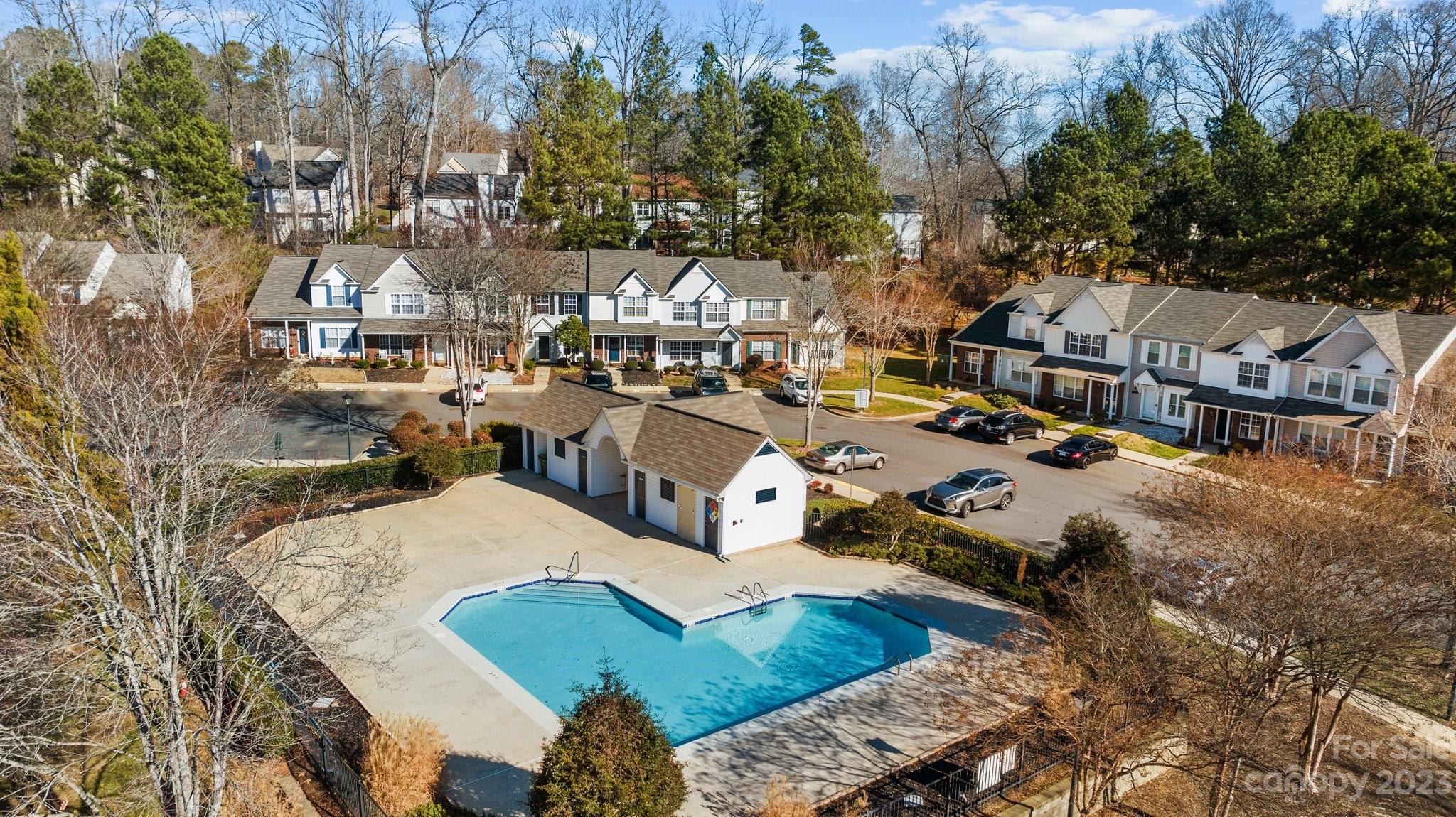 The Townes at River Crossing - Residential