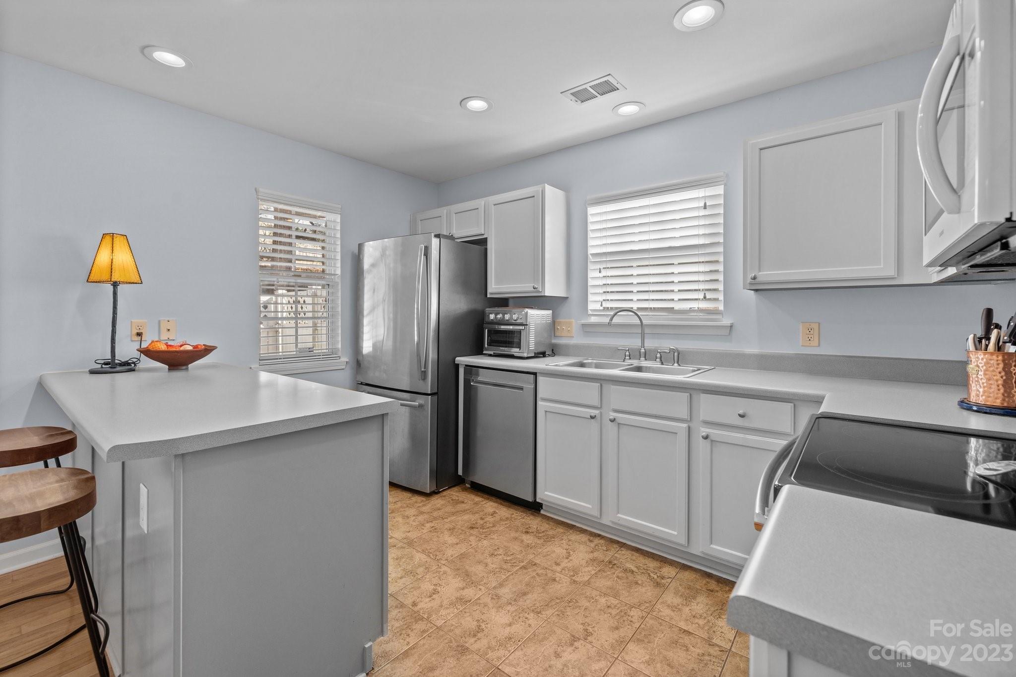 The Townes at River Crossing - Residential