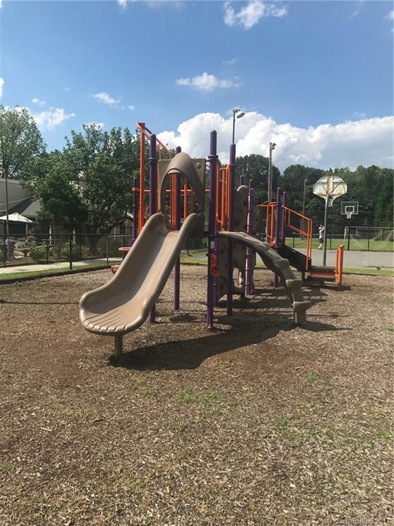 Candlewyck - Residential