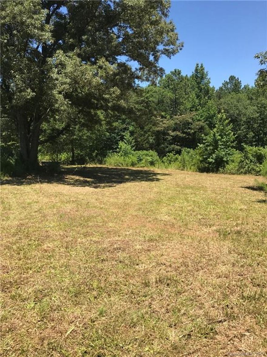 Beatiful 5.5 acre lot, partially cleared with mature hardwood trees. This land is a must see!!