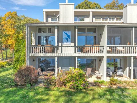 A home in Lake Toxaway