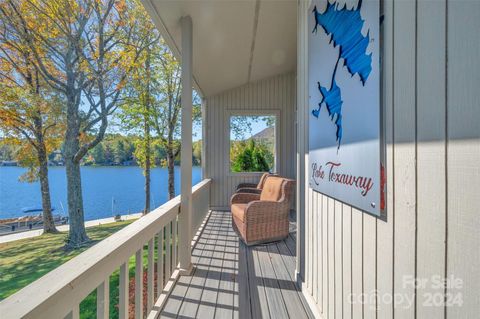 A home in Lake Toxaway