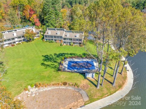 A home in Lake Toxaway