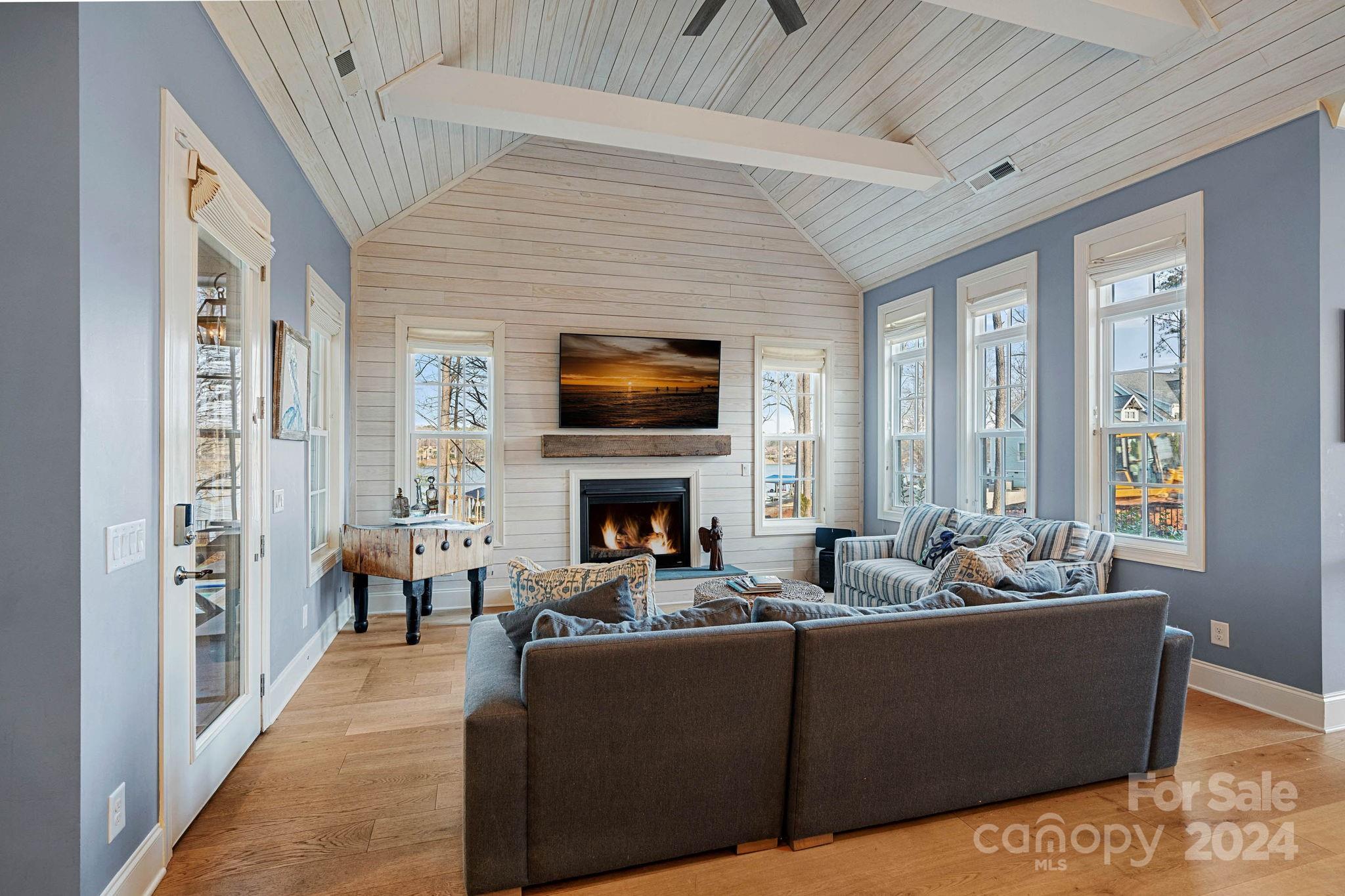 McLean - South Shore - Residential