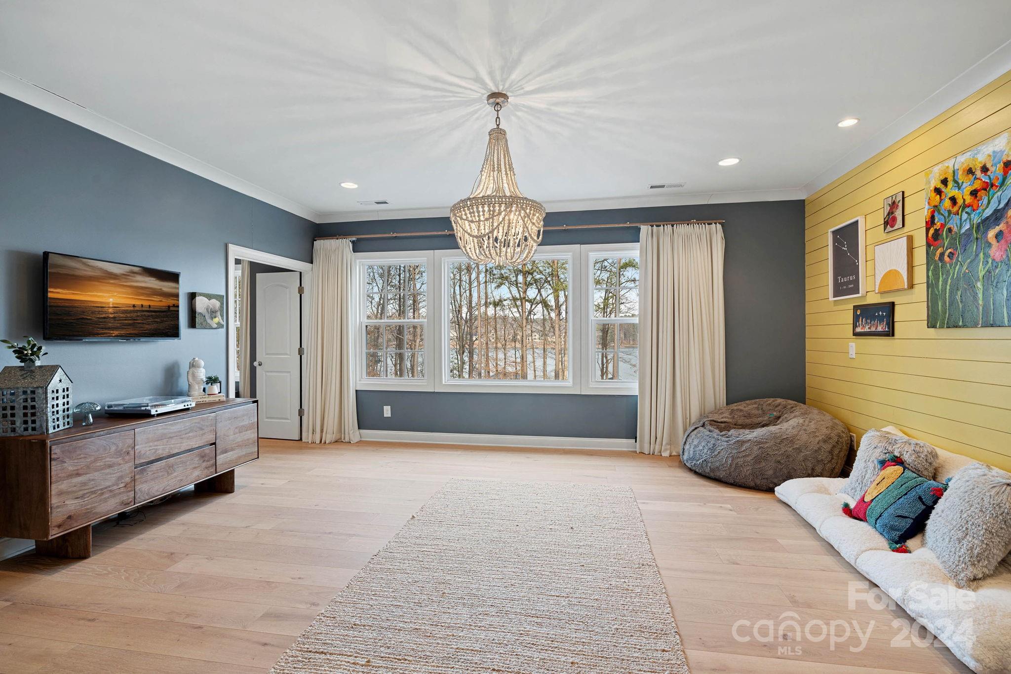 McLean - South Shore - Residential