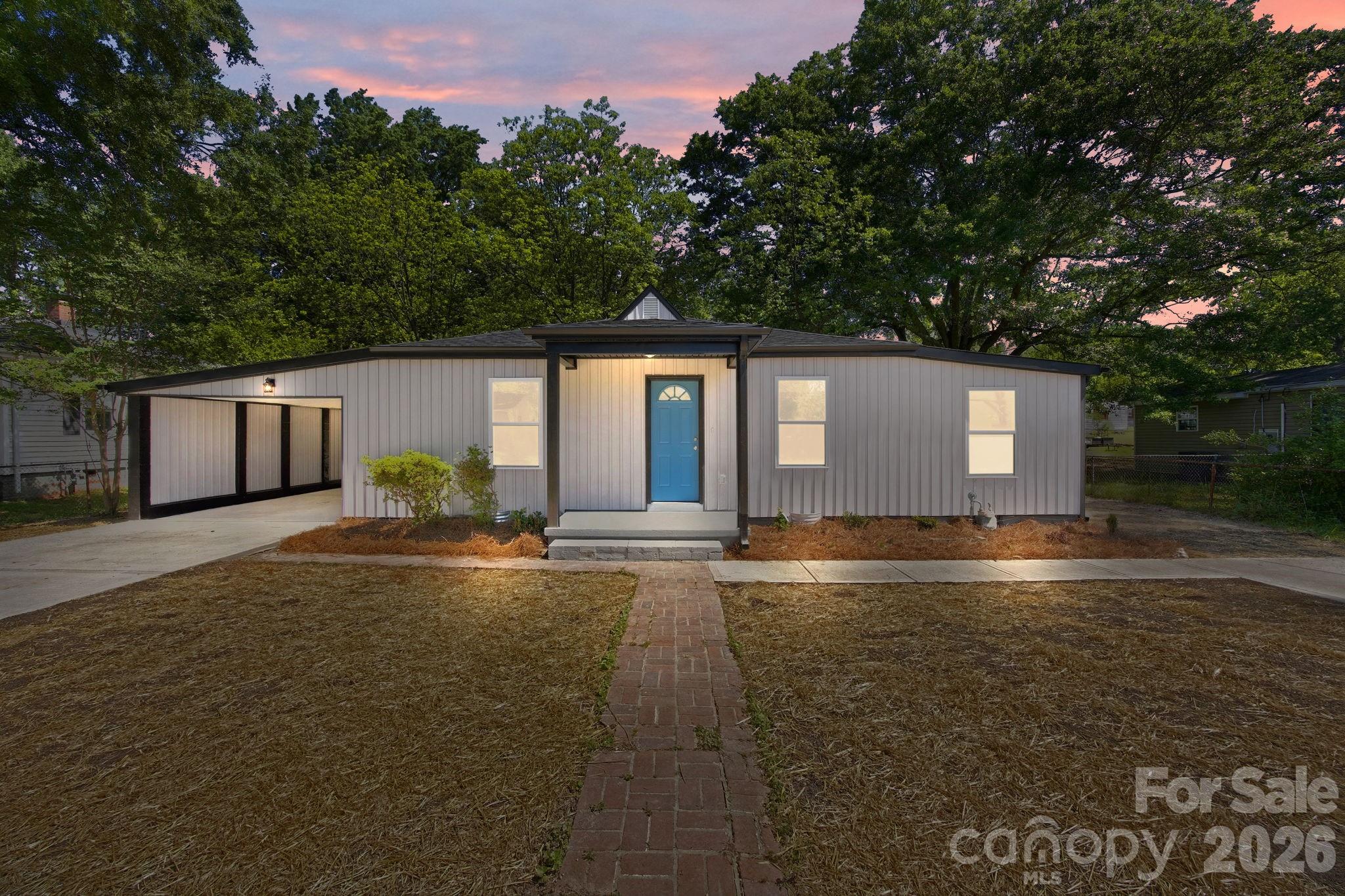 308 HIGHLAND Avenue SW