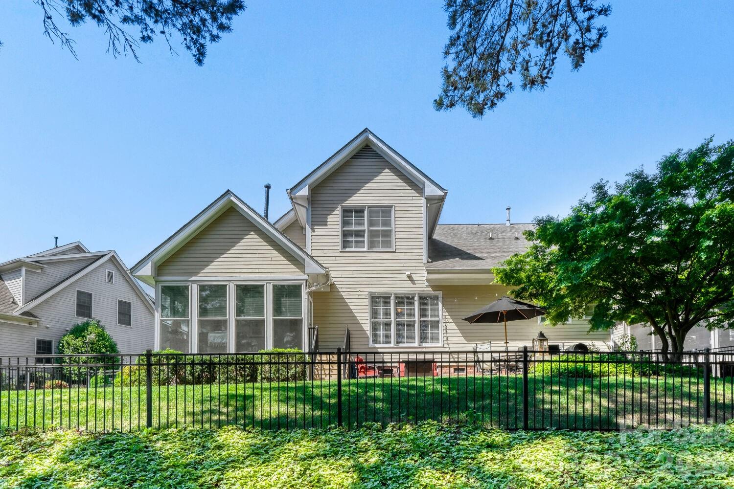 Davidson Pointe - Residential