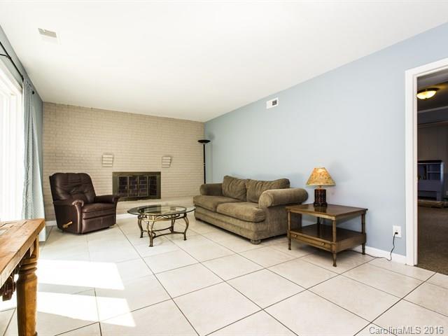 Twelve Oaks - Residential