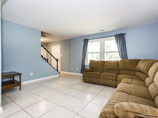 Twelve Oaks - Residential