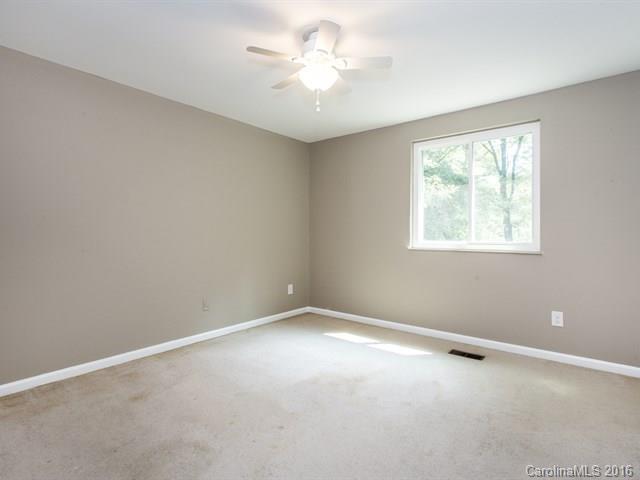 Twelve Oaks - Residential