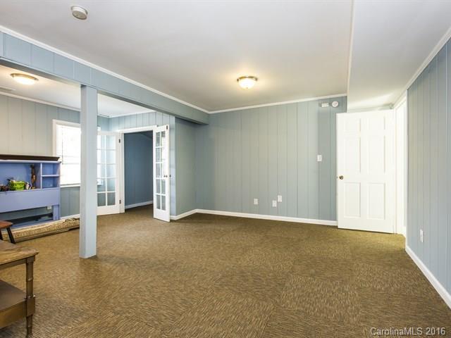 Twelve Oaks - Residential