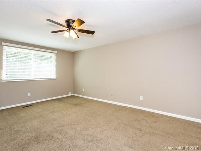 Twelve Oaks - Residential