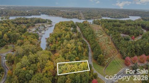 Photo of 2009 Beauhaven Lane, Belmont, NC 28012 (MLS # 4381362)