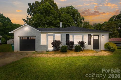 Photo of 2693 Salem Church Road, Lincolnton, NC 28092 (MLS # 4395437)
